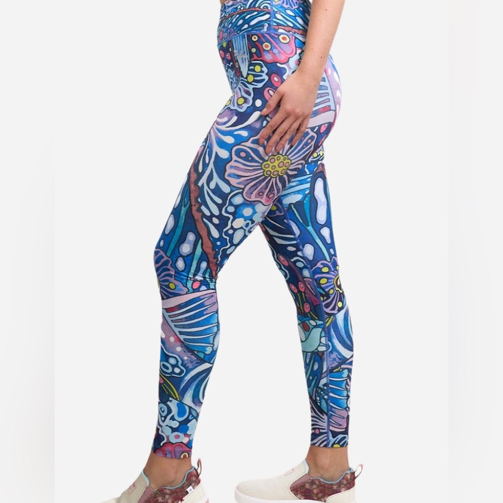 FISHE ENCHANTED GRAYLING HIGH-WAISTED LEGGINGS XS NWT